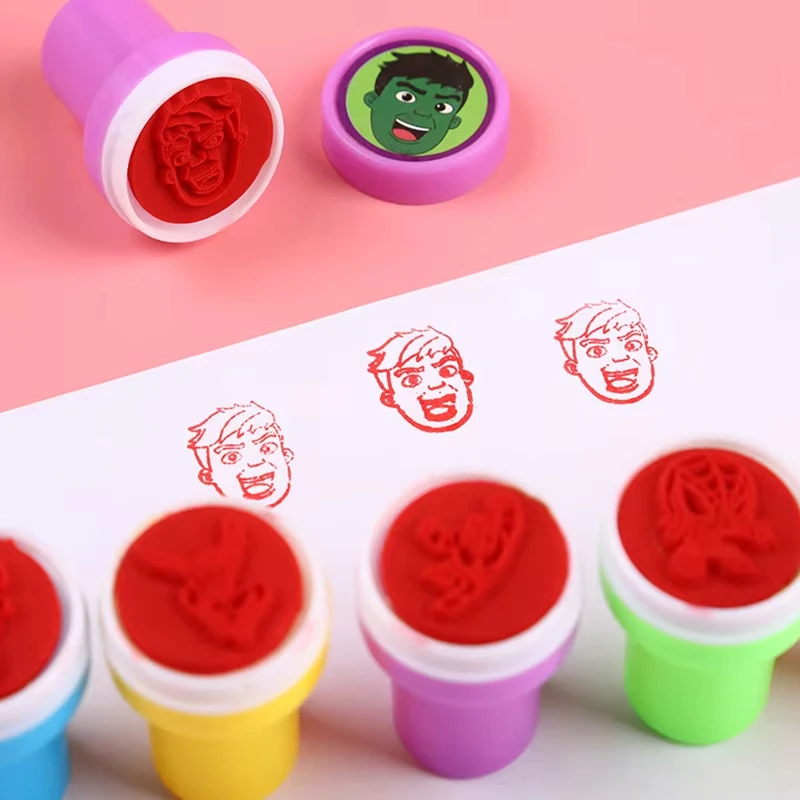 Spidey and His Amazing Stamps  - مراجعة Cosplay Prop Filler وسعره