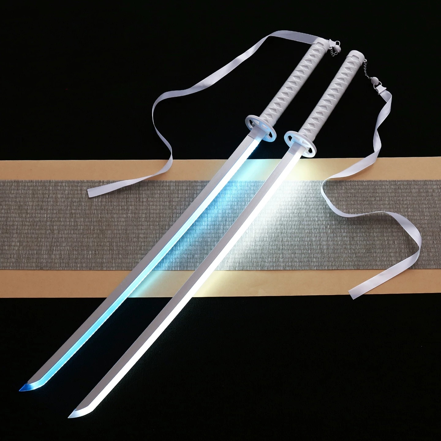 40inch Glow Bleach Katana Led  - مراجعة Cosplay Prop Katana وسعره