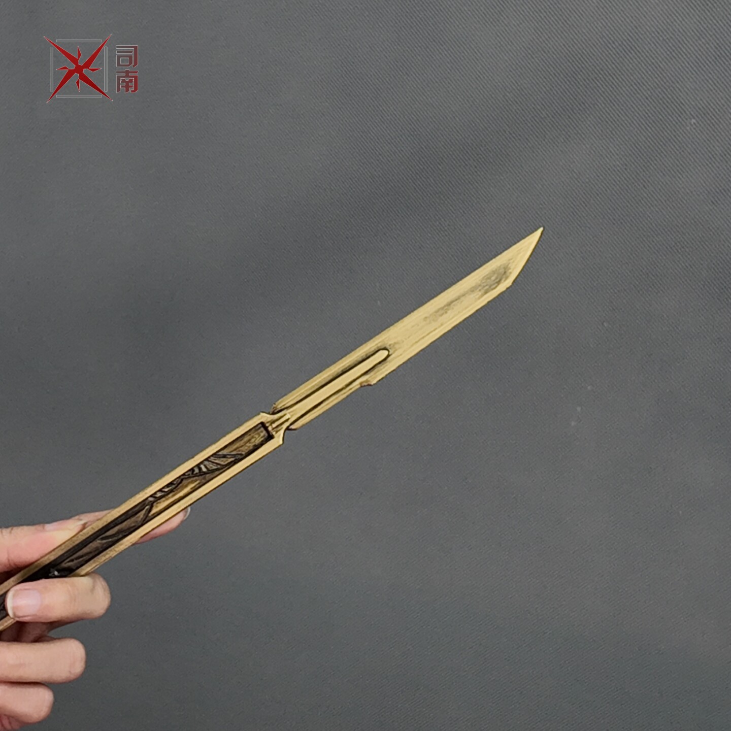Wuthering Waves LUUK HCRSSCN C - مراجعة Cosplay Props وسعره