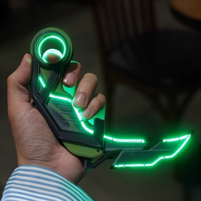 Valorant RGX Karambit Light Up - مراجعة Cosplay Prop Display وسعره